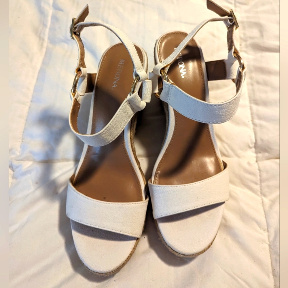 Merona white & gold sandal wedges, size 8.5